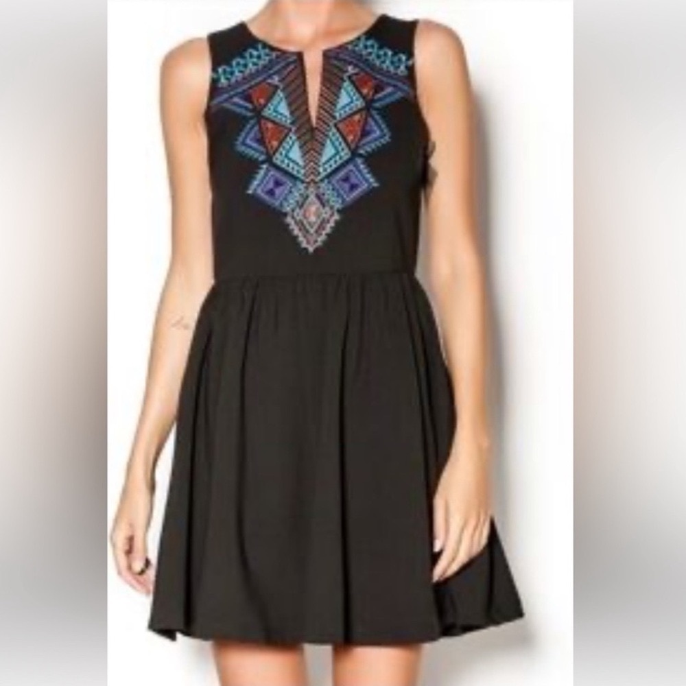 Everly Anthropologie Embroidered Fit & Flare Dress. Sleeveless | Women’s Sz-M